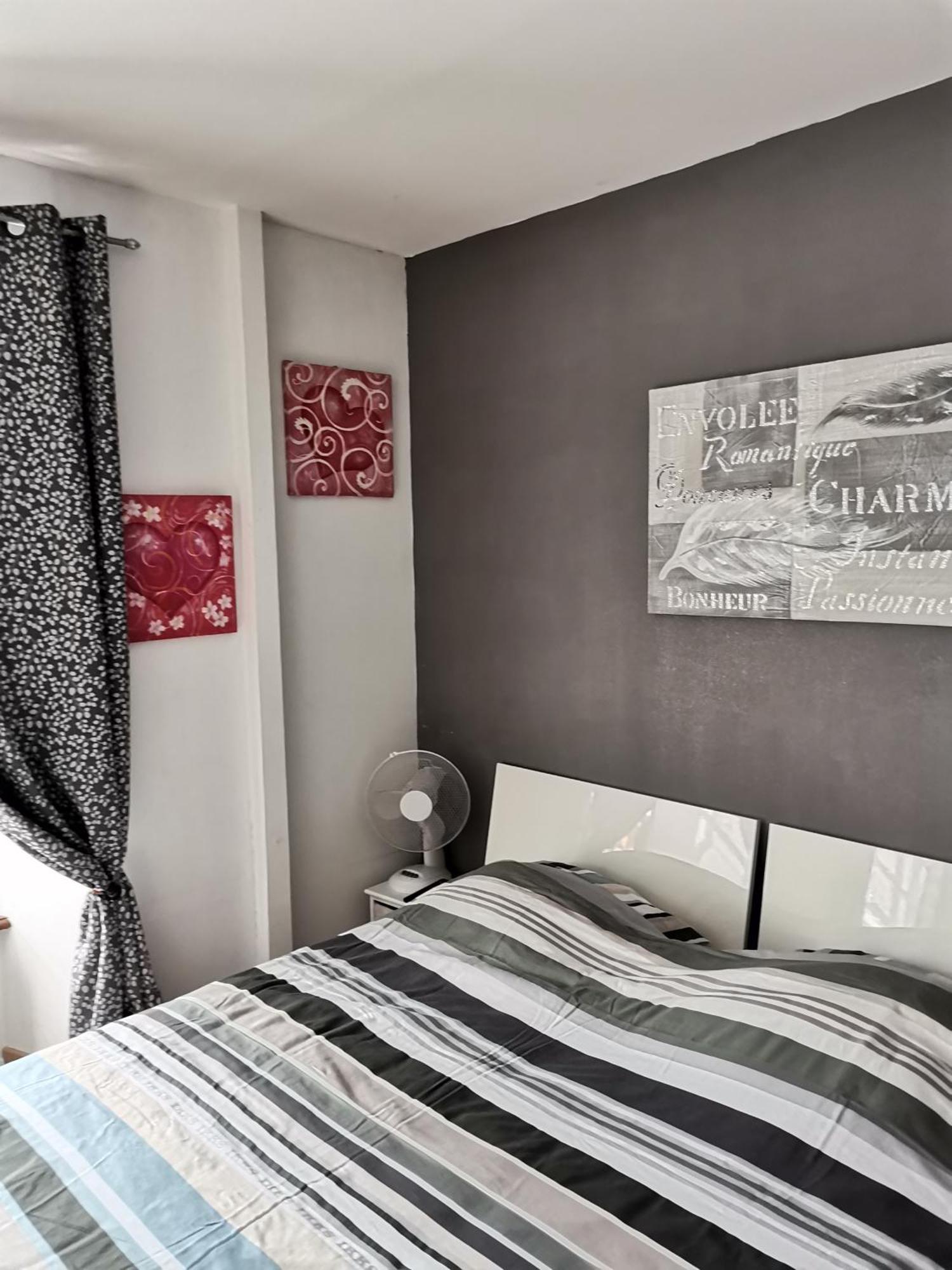 La Ruche Cantalienne Saint-Etienne-de-Chomeil Room photo